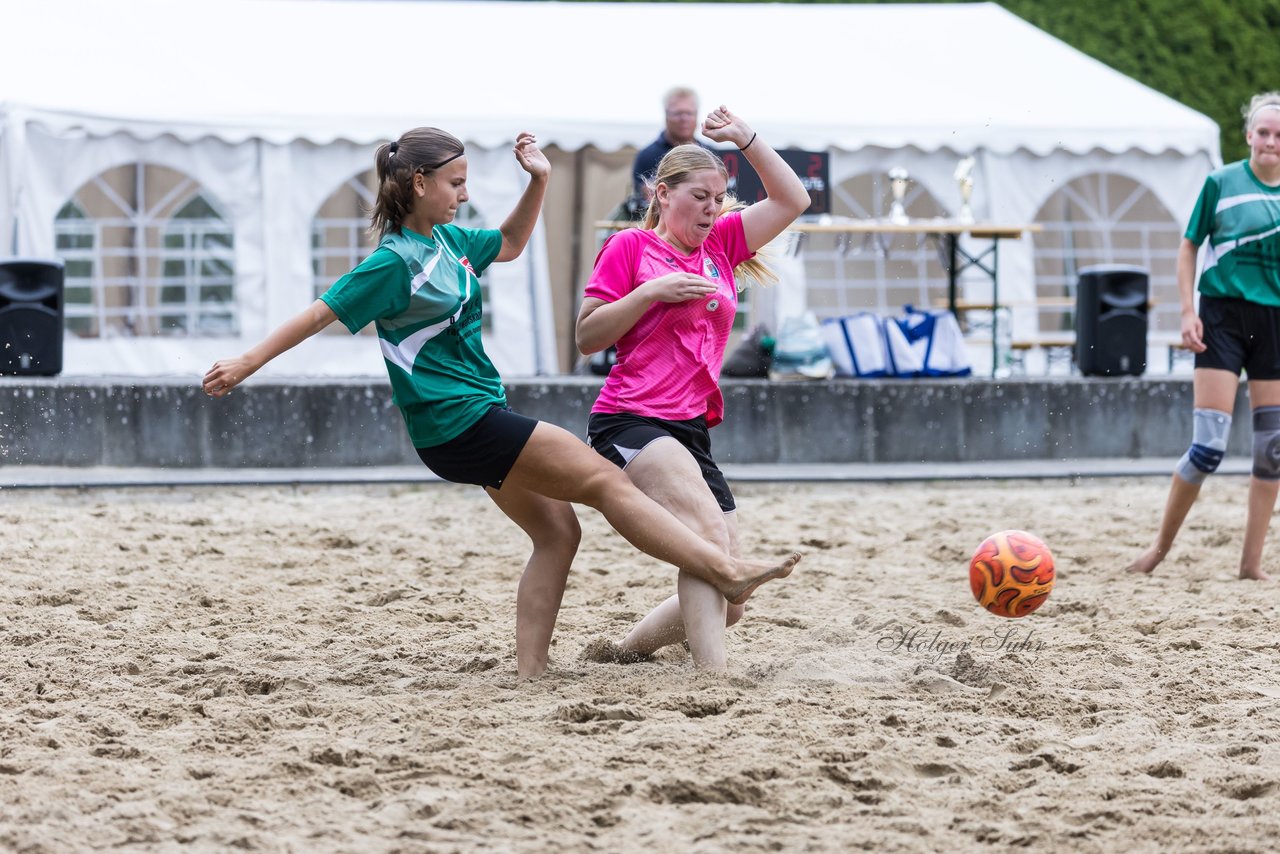 Bild 93 - wBJ/wCJ Beachsoccer Cup